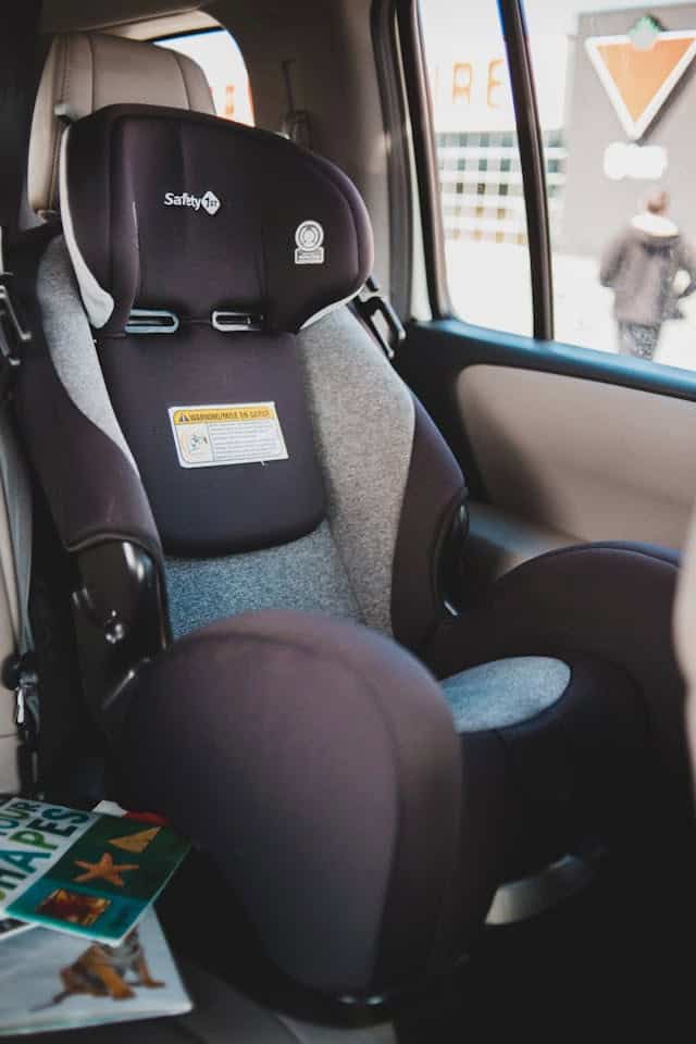 Nueva normativa de sillas de retención infantil para coches